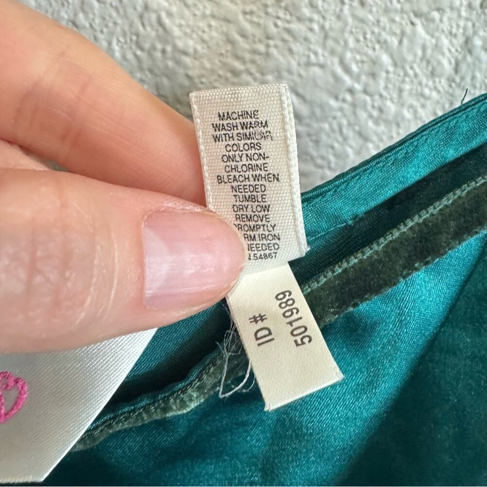 VTG Victoria Secret Y2K Green Cami Velour Trim Satin Mesh Hem Dainty Academia - Picture 5 of 8